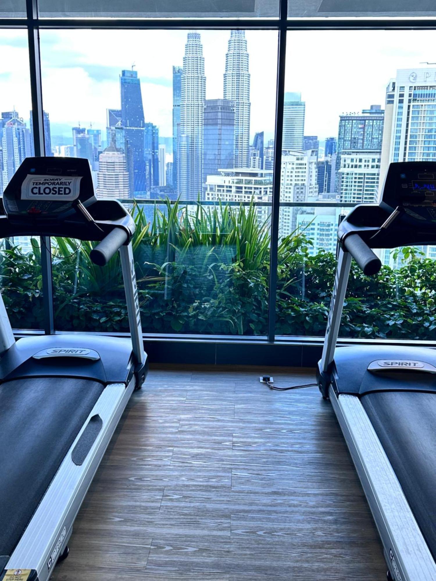 The Luxe Infinitum Klcc By Sahara Daire Kuala Lumpur Dış mekan fotoğraf