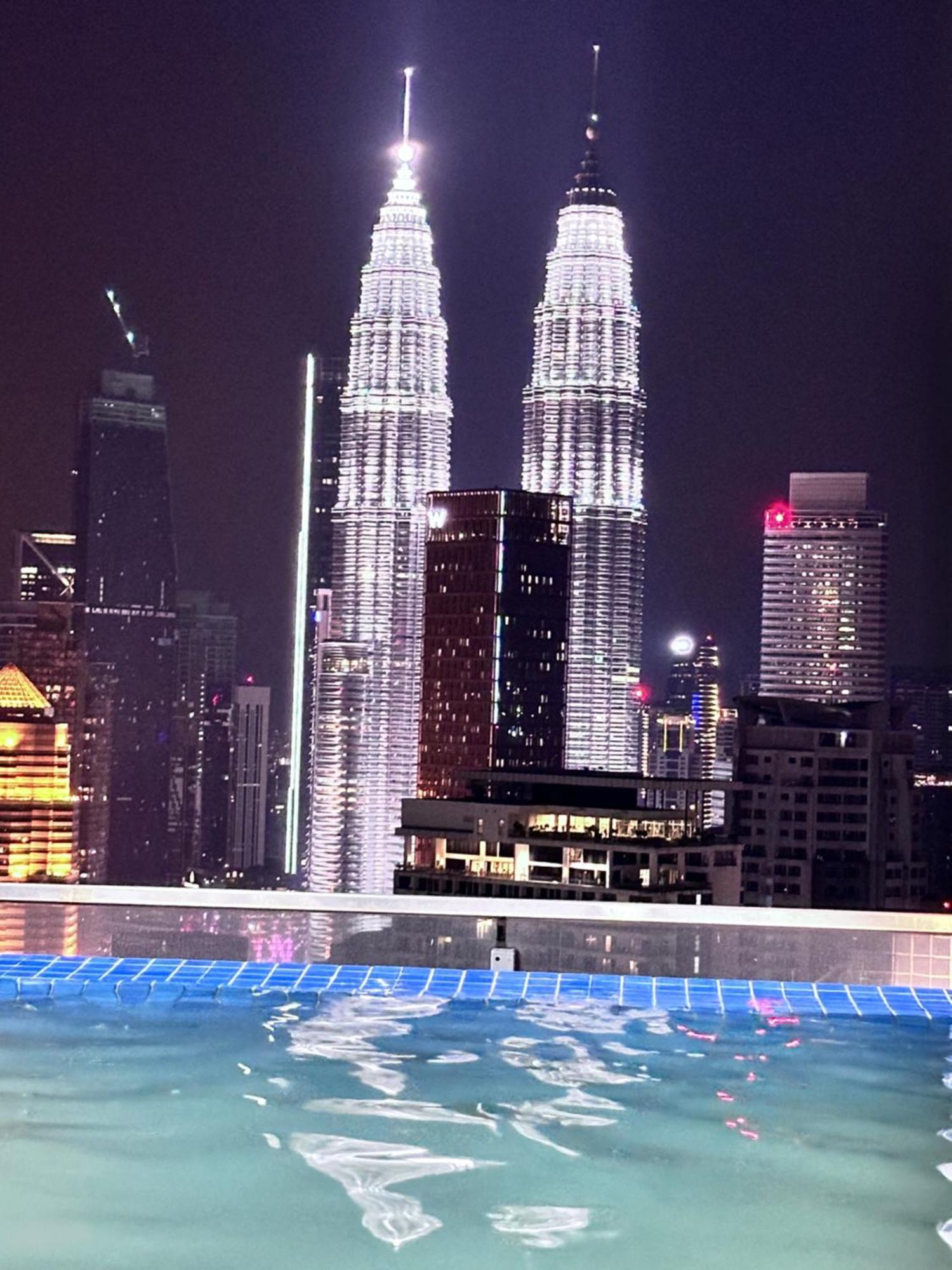The Luxe Infinitum Klcc By Sahara Daire Kuala Lumpur Dış mekan fotoğraf