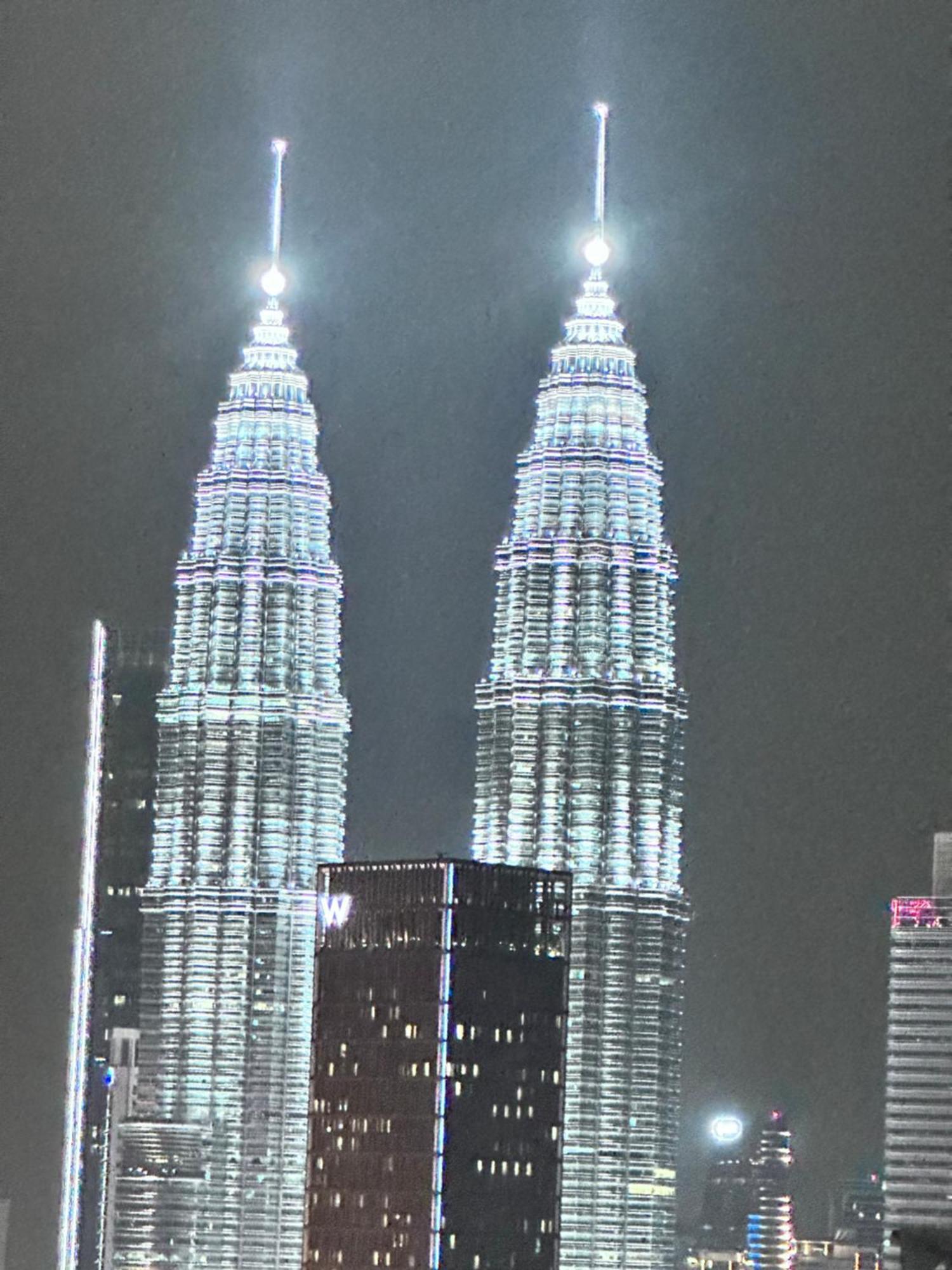 The Luxe Infinitum Klcc By Sahara Daire Kuala Lumpur Dış mekan fotoğraf