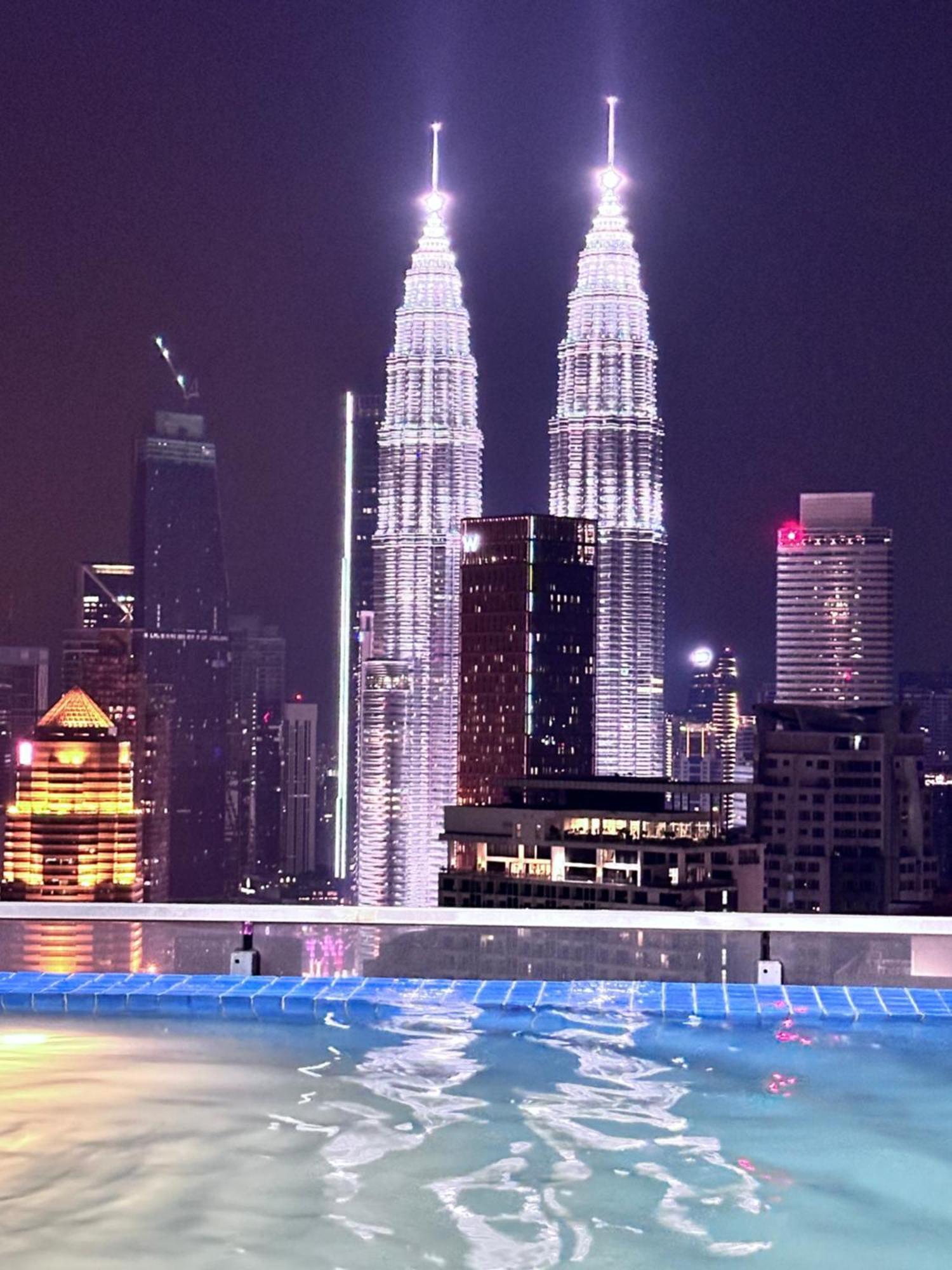 The Luxe Infinitum Klcc By Sahara Daire Kuala Lumpur Dış mekan fotoğraf