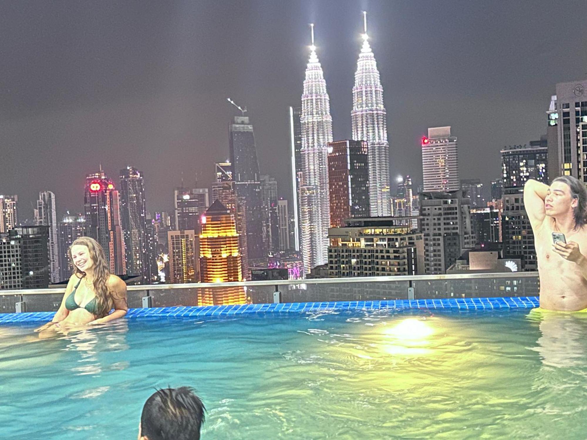 The Luxe Infinitum Klcc By Sahara Daire Kuala Lumpur Dış mekan fotoğraf