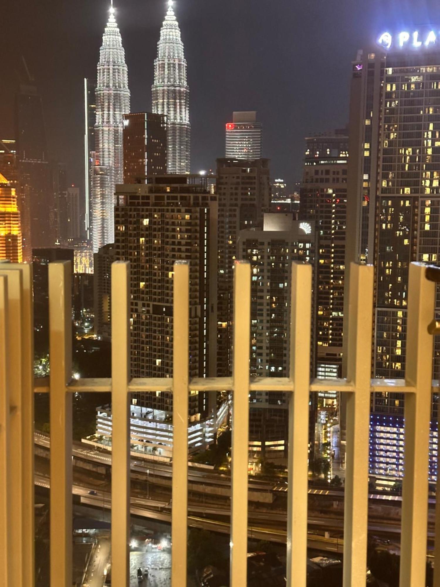 The Luxe Infinitum Klcc By Sahara Daire Kuala Lumpur Dış mekan fotoğraf