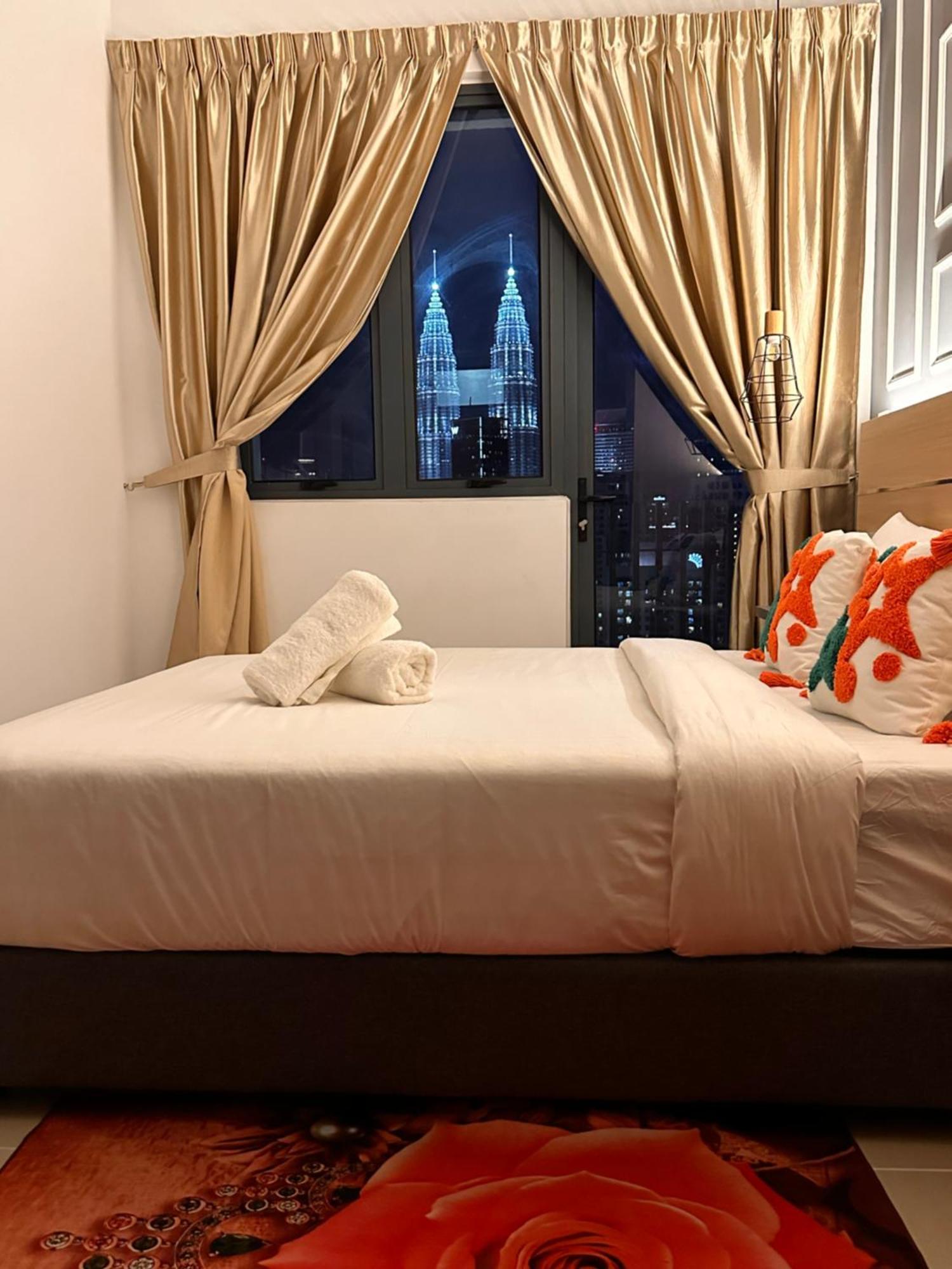 The Luxe Infinitum Klcc By Sahara Daire Kuala Lumpur Dış mekan fotoğraf