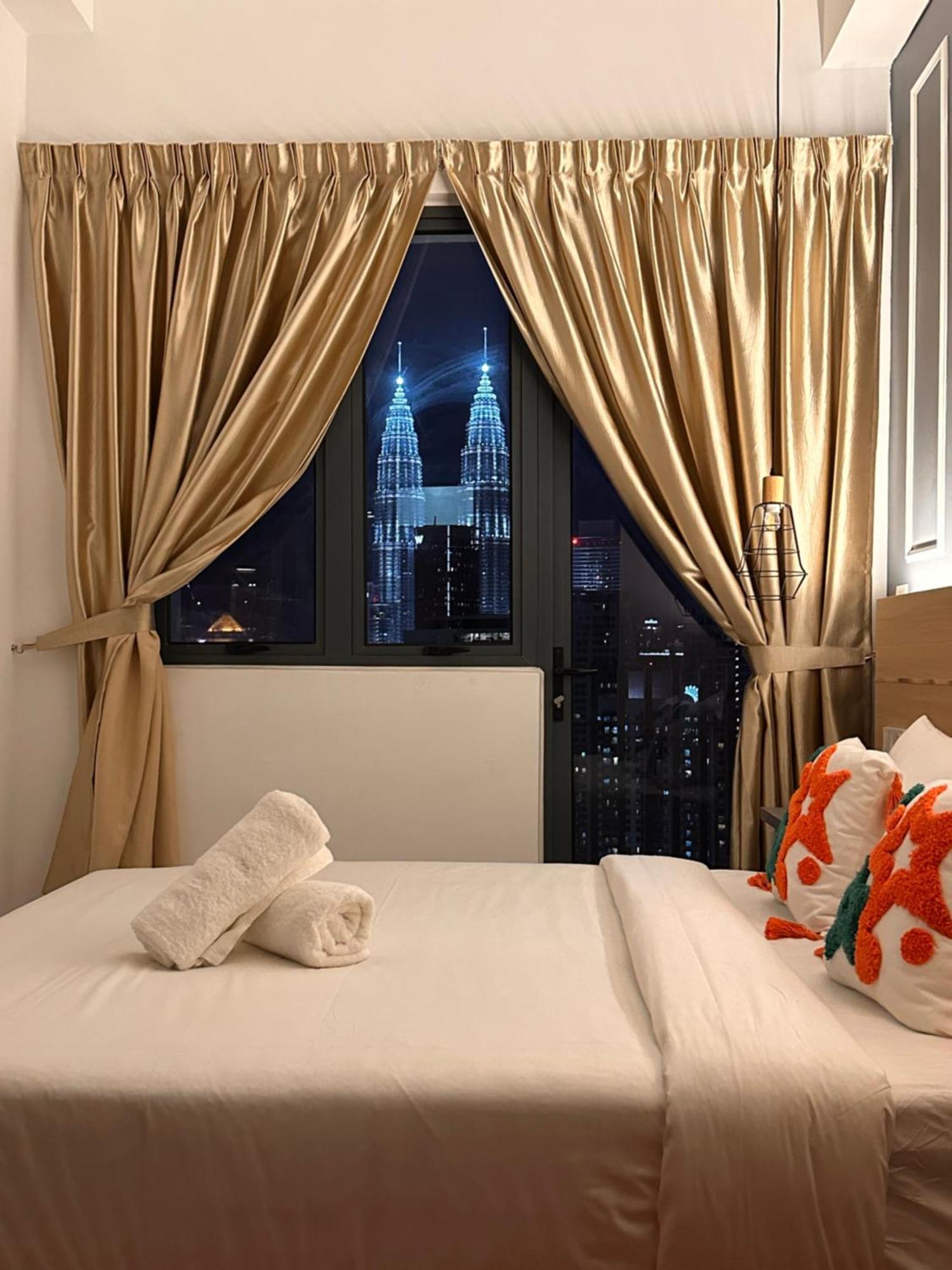 The Luxe Infinitum Klcc By Sahara Daire Kuala Lumpur Dış mekan fotoğraf