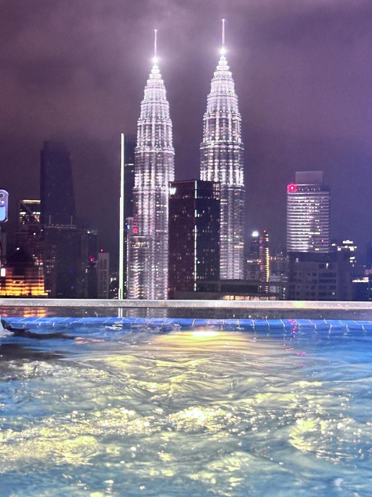 The Luxe Infinitum Klcc By Sahara Daire Kuala Lumpur Dış mekan fotoğraf